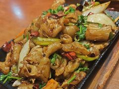 -老码头黑皮肘子锅包肉(赣水路店)