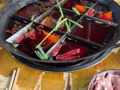 -正南齊北重庆老火锅(光华村直营店)