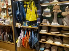 -九木杂物社(新奥购物中心店)