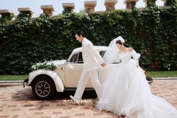 -雪中彩影婚纱摄影·微光艺术中心