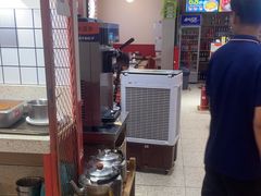 -鸡遇虾煲干锅火锅(小寨金莎店)
