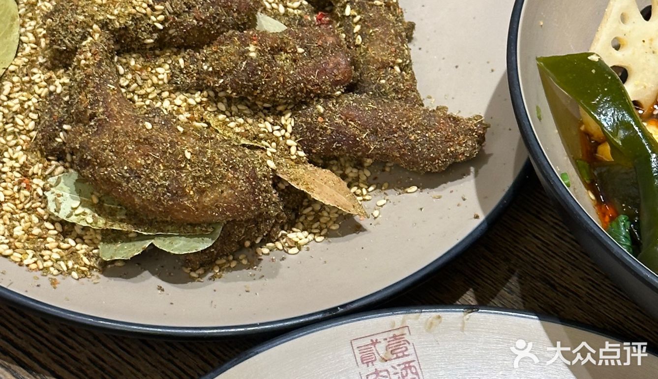 下班后三五好友喝酒吃肉🍻