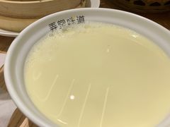 豆浆-弄堂咪道-饭香·面香·馄饨香(汇锦广场店)