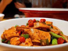 -爱碗亭·鲜炒湖南菜(壹城中心店)