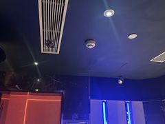-温莎KTV(珠江路店)