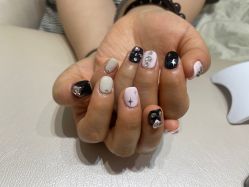 -漫画美甲美睫轻奢馆