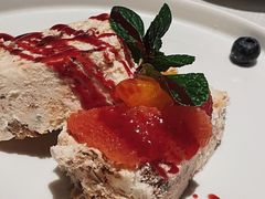 栗子蛋糕配奶油冰淇淋-Solo(衡山路店)