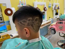 -爆米花儿童美发乐园