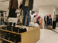 -优衣库(重庆星光时代广场店)