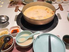 -洪氏嗨捞·猪肚鸡火锅(阳光天地店)