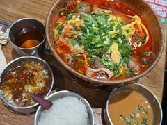 -成都你六姐·牛肉冒菜(城市集市合生汇店)