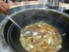 -粘豆包柴火铁锅炖