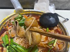 -铁锅哥米线