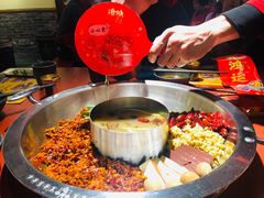 -谭鸭血老火锅(龙湖宝山天街店)