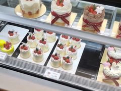 -花花卷卷·鲜食蛋糕(静安久光百货店)