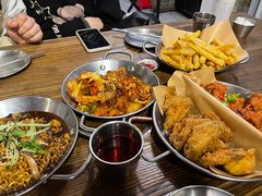 炸鸡一半一半-富乐满韩国正宗炸鸡韩国料理(虹泉路店)