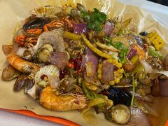 -老东镇啤酒屋海鲜加工·蒸汽海鲜·海鲜烧烤(台东店)