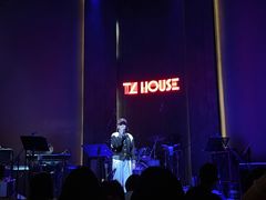 -TZ House音乐现场(来福士中心店)