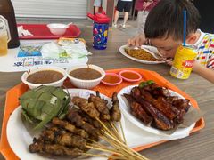 -东海岸人工湖美食村