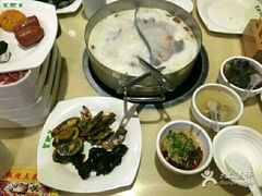 火锅-蒙肥羊·酸汤潮牛·鲜牛肉火锅烤肉自助(岗顶店)
