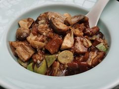 腊八蒜烧肥肠-那家小馆•北京菜•烤鸭(香山店)
