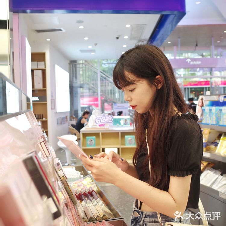 广州探店｜WOW COLOUR美妆集合店速来薅羊毛🦙 