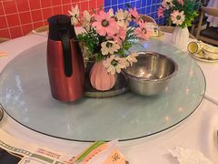 -刘姐啤酒鱼民族演艺餐厅(西街总店)