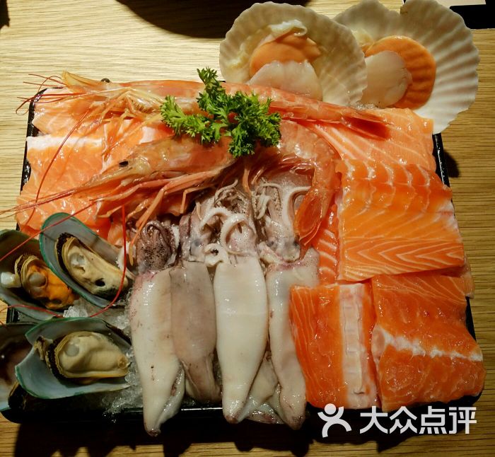 鲑鱼精致海鲜拼