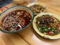 -拈签一笑黄牛肉辣卤串串