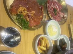 -汉城烤肉·黑金冠(华山路店)