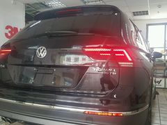 -车水马龙3M汽车贴膜冠军店隐形车衣改色膜(漕宝路中环店)