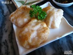 煎墨鱼饼-山水茶艺馆·点心粤菜·30年老字号