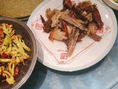 -乔家小院•非遗驴肉•本地小海鲜(滨河路店)