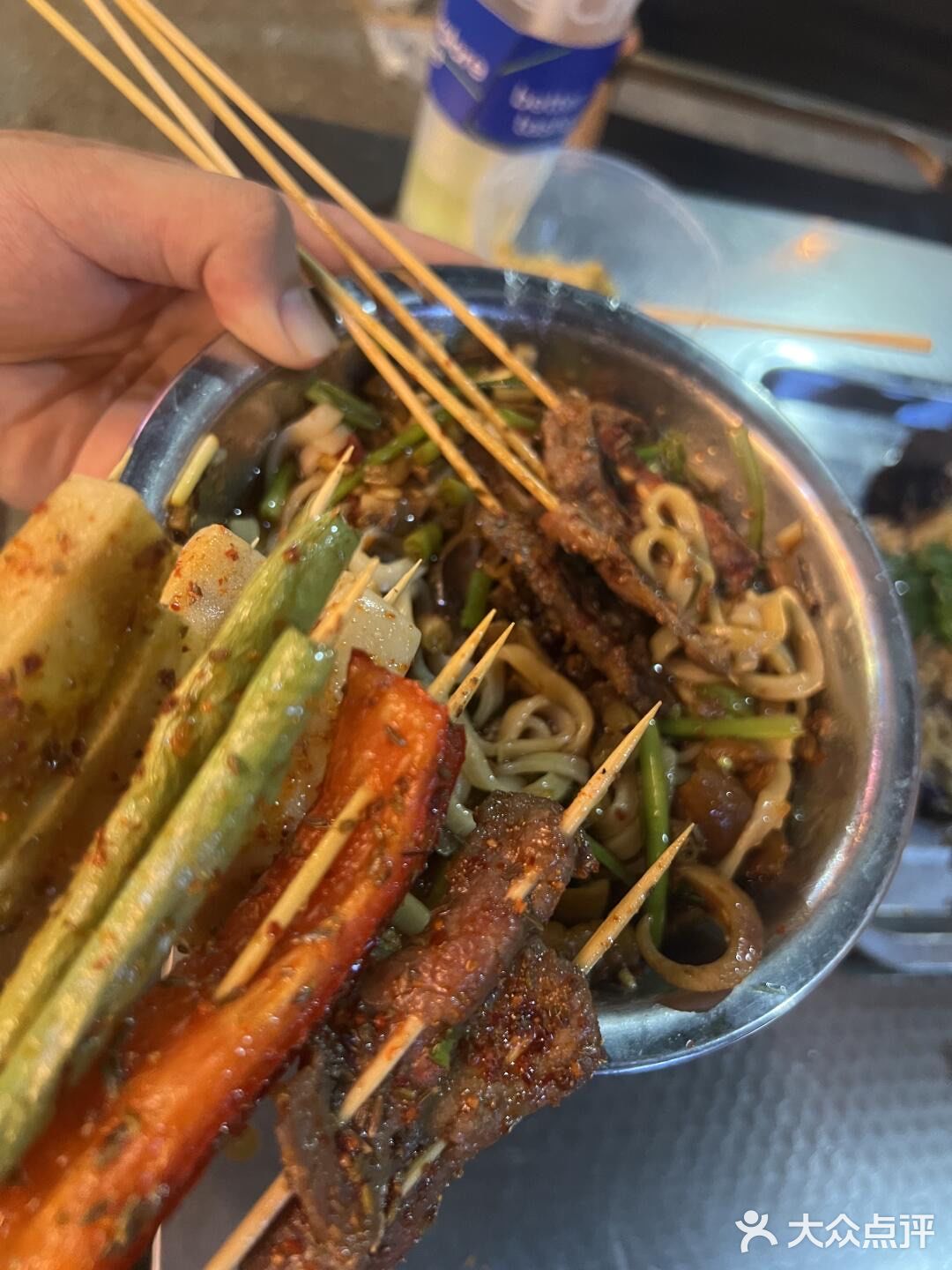 炸翅膀夜宵正当时 撸串喝酒好去处