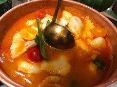 版纳野果酸汤鱼-云海肴·汽锅鸡·云南菜(美罗城店)