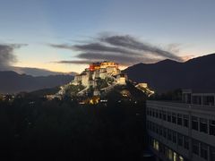 -平措康桑·和牛自助观景餐厅(布达拉宫店)