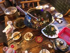 -富正毅三下锅·湘西韵味(天门山索道店)
