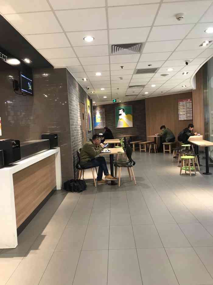麦当劳(万象城店)-"在这次疫情 那么严重的情况下 麦当劳 .