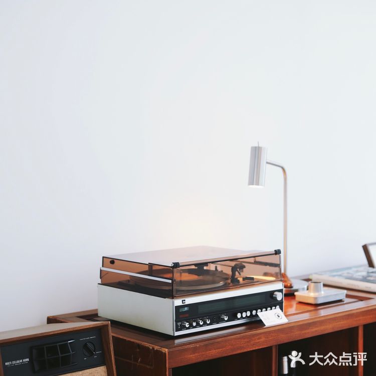 广州 | nR cafe · 百叶窗景的办公室咖啡