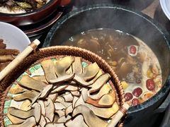 -蘑界·野生菌火锅(深业上城店)