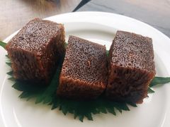 养颜蜂巢糕-五号茶居·新派粤菜·岭南五号酒店(沿江中路店)