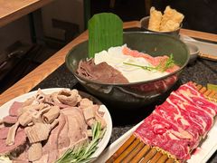 -三出山火锅(南京万象天地店)