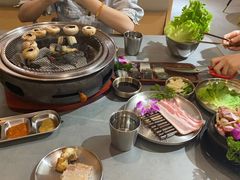 -围炉肉舍•炭烤活鳗•丹东海鲜烤肉(步行街店)