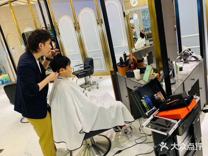 hair corner 美发沙龙(世茂铂晶宫店)图片