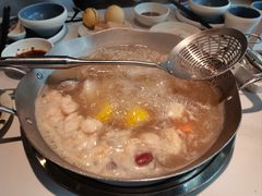 -左庭右院鲜牛肉火锅(金山万达店)