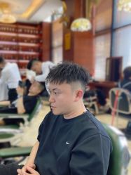 -尼特斯男士发型馆