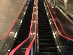 -红土地(地铁站)