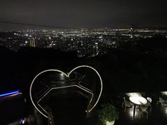 -草山夜未眠景观餐厅
