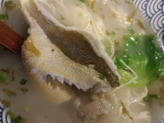 招牌黄鱼馄饨面.-老上海·金牌黄鱼馄饨面(田子坊店)