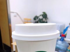 -星巴克(北京远大路金源燕莎店)